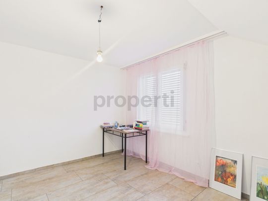 Modern 3.5-room attic apartment with balcony in Märstetten - Foto 1