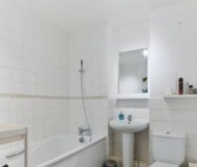 Room in a Shared Flat, Old School Place, CR0 - Photo 1