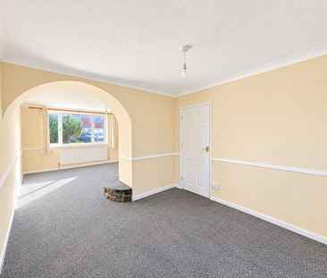 3 bedroom semi-detached house to rent - Photo 2