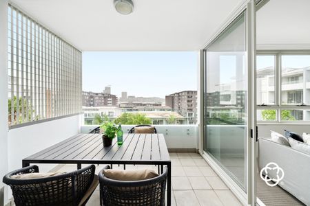 880/33 Hill Road, 2127, Wentworth Point Nsw - Photo 5