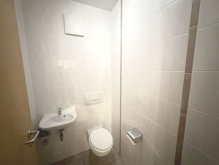 Saarburg: Helle & frisch renovierte 2,5-Zimmer-Wohnung mit Balkon – 79 m² Wohnkomfort. - Photo 4