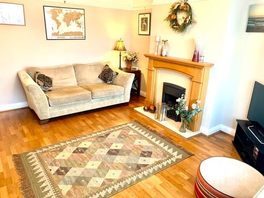 4 bedroom semi-detached house to rent - Photo 1