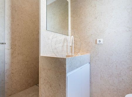 Lisboa, Lisbon 1250 - Photo 4