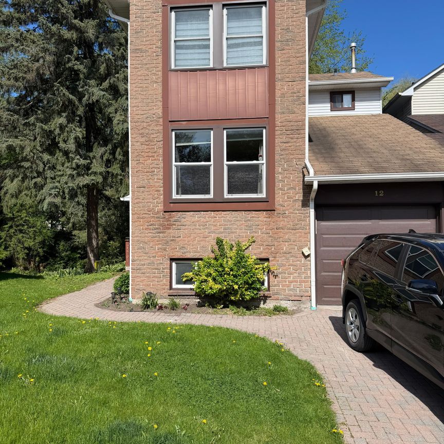 For Lease - 12 Wiles Court Unit# Basement, Aurora, Ontario - Photo 1