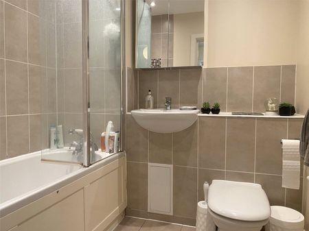 63-75 Glenthorne Road, Hammersmith, London, W6 - Photo 4