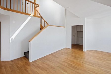 Top moderne Dachwohnung mit Galeriezimmer - Im Herzen von Flawil - Photo 4