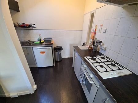 1 bedroom house to rent - Photo 2