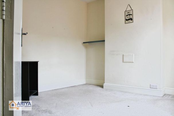 4 bedroom terraced house to rent - Photo 1