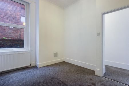 1 bedroom ground floor flat to rent - Photo 5