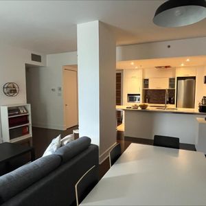 Superbe 4-1/2 - 2 chbres + 2 sdb - 100% meublé - Vieux-Port Vieux-Montréal - 1er Novembre - Photo 2