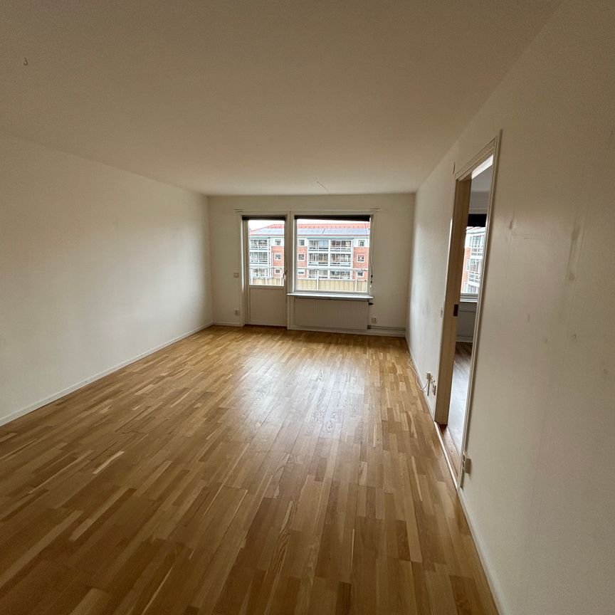 Järnvägsgatan, Laholm - Photo 1