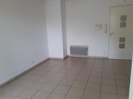 Location Appartement 2 pièces 42m² DARNETAL 76160 - Photo 2