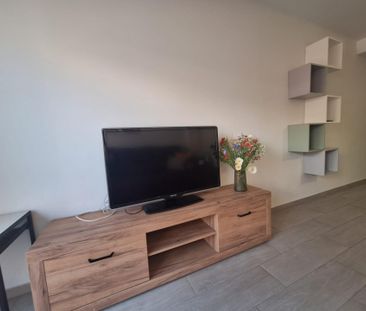 Ref. 7756 — Spacious and bright apartment with parking in Alegría 7... - Foto 2