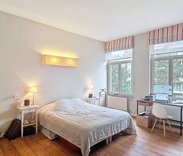 Woning te huur in Ukkel voor € 2.200 met 4 slaapkamers - Photo 3