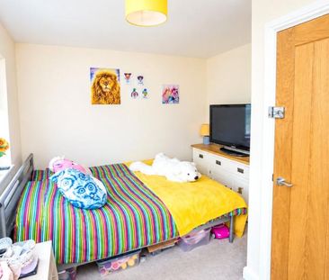 3 bedroom terraced to rent The Hollies, Chester, Cheshire, CH1 - Photo 1
