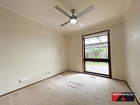 6 Bland Place, Stirling ACT 2611 - House For Rent | Domain - Photo 4