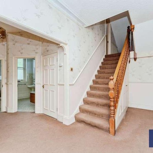 Park Hill, London, W5 - Photo 1