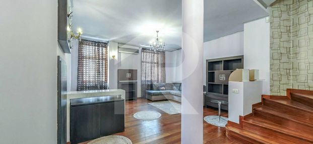 Spațiu profesional cu caracter într-o vilă individuală - Fotografie 1