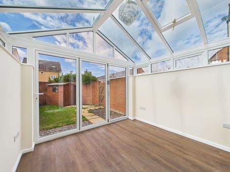 4 Bedroom - Photo 2