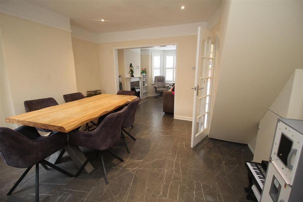 2 bedroom terraced house to rent - Photo 1