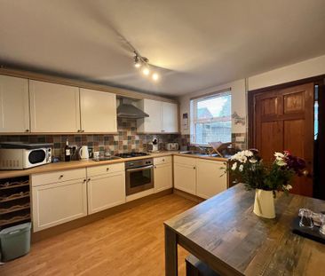 2 bedroom house to rent - Photo 3