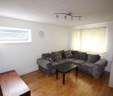2 bedroom property to rent - Photo 1