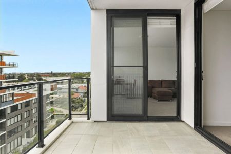 Stylish one bedroom apartment in Tailors Walk - Photo 2