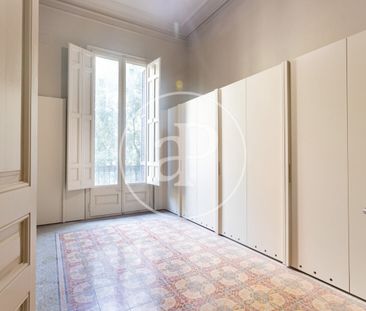 Apartment for Rent on Rosselló Street near Passeig de Gràcia - Photo 2