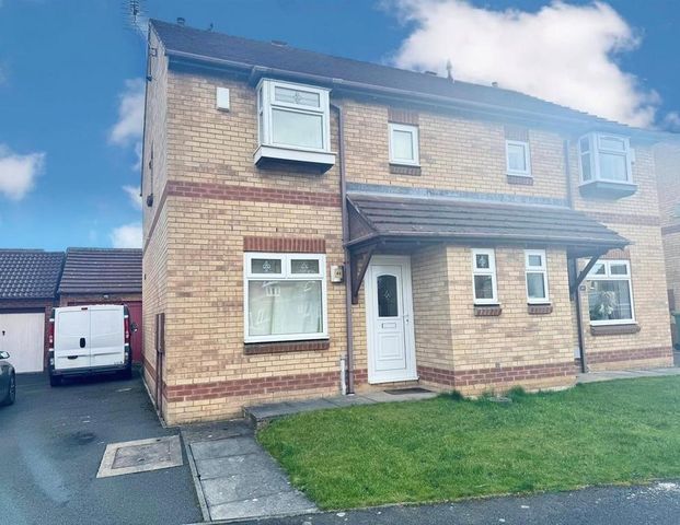 3 bedroom semi-detached house to rent - Photo 1