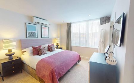 3 bedroom flat to rent - Photo 2