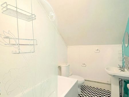 1 Bed Flat, The Broadway, SW19 - Photo 2