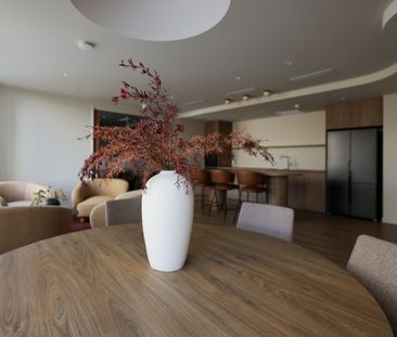 One Bedroom Apartment with Panoramic Views! - Photo 1