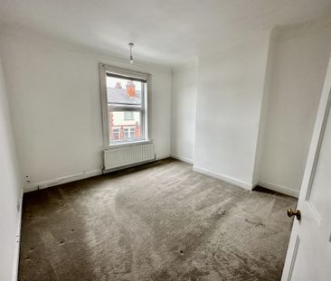 Available NOW FULLY REFURBISHED - Rent Amount: £850per month - Depo... - Photo 6