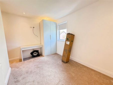 Randall Drive, Netherton, Merseyside, L30 - Photo 2