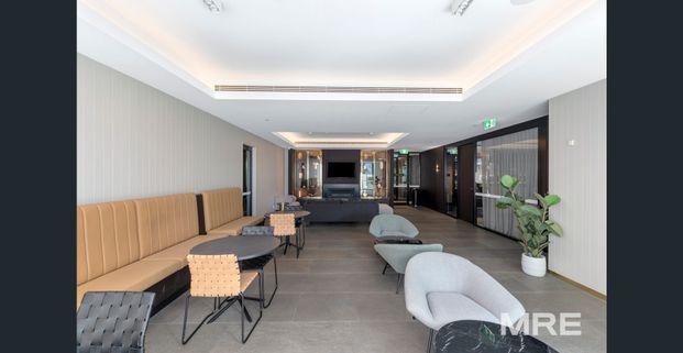 Sophisticated apartment with incredible views - Photo 1