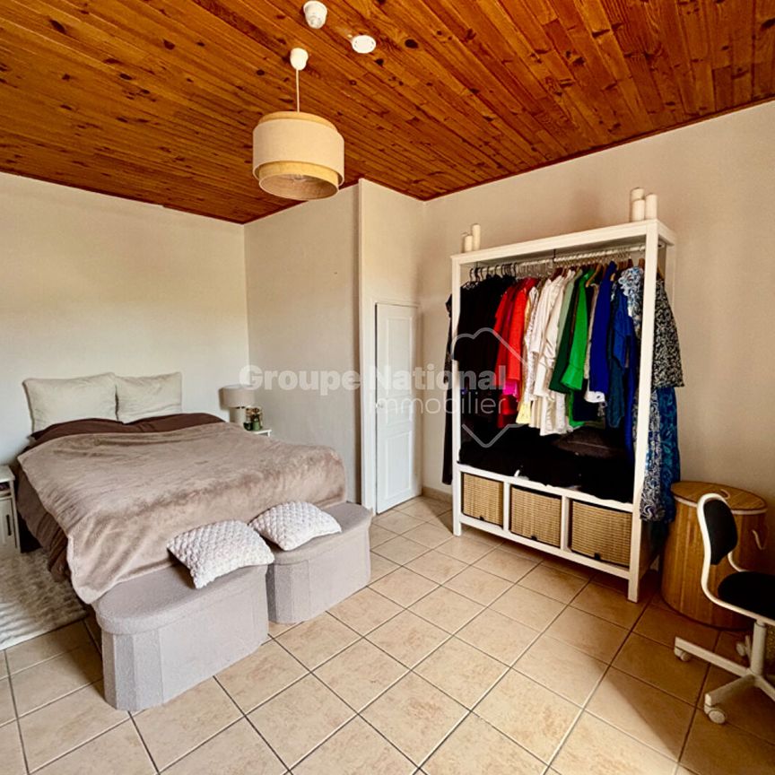 MAISON DE VILLAGE TYPE 2 ENSUES LA REDONNE, - Photo 1