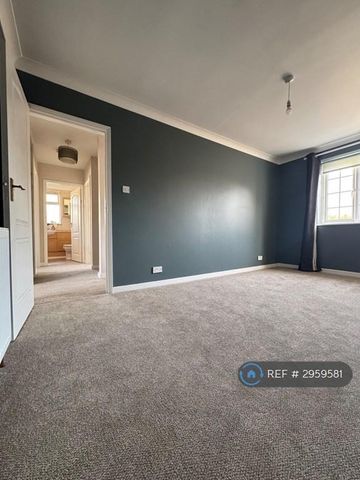3 bedroom maisonette to rent - Photo 3