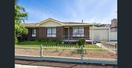1/1 Olympic Parade, Kangaroo Flat, Vic 3555 - Photo 2