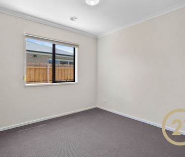 Spacious & Brand New! - Photo 5