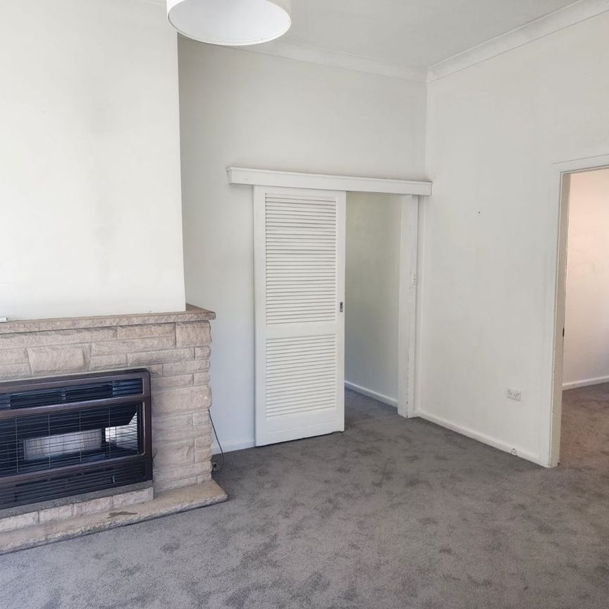 Charming Family Home in Lithgow - Photo 1