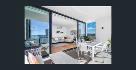 Premium Coastal Living in the Heart of Coolangatta - Unfurnished - Photo 3