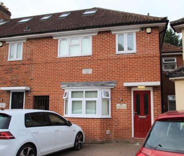 4 bedroom flat to rent - Photo 5