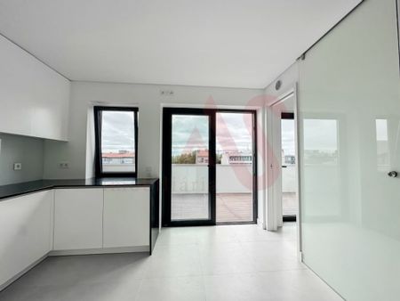 4 room luxury Apartment for rent in Matosinhos, Distrito do Porto - Photo 5