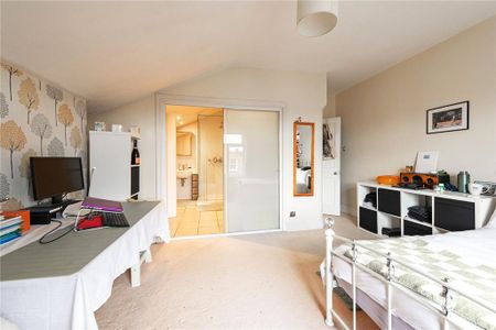 3 bedroom apartment to rent - Photo 3