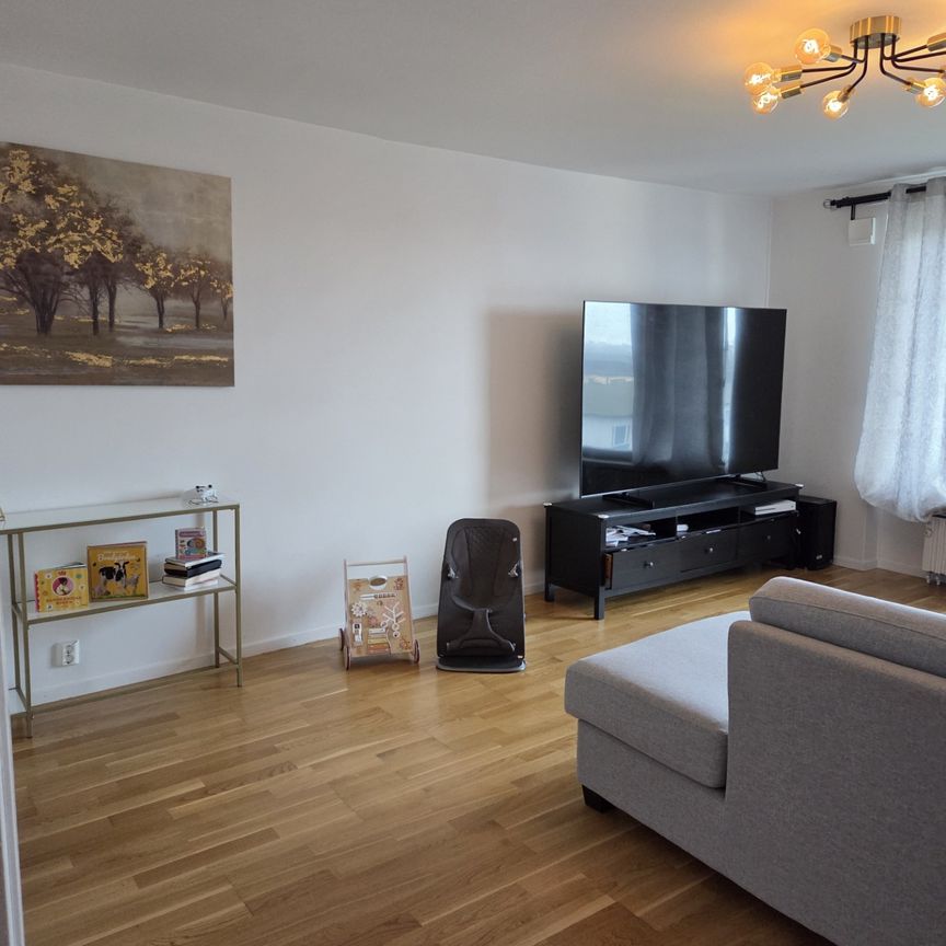 Hållsätrabacken, Skärholmen - Foto 1