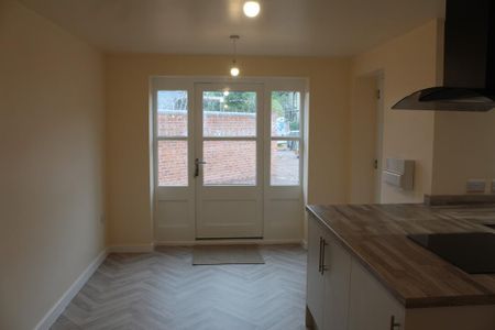 3 bedroom barn conversion to rent - Photo 2