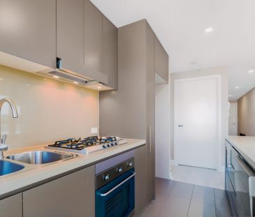 7 Australia Avenue, Sydney - Photo 6