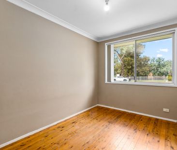 Perfect Three Bedroom Family Home Conveniently Close to Schools & T... - Photo 2