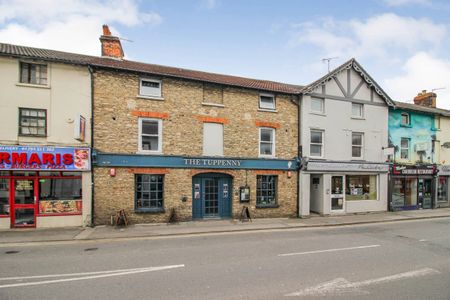 Talk Of The Town 60c Devizes Road, Swindon, Swindon, SN1 - Photo 4