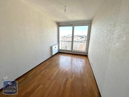 Location Appartement 2 pièces 52m² ST ETIENNE 42000 - Photo 4
